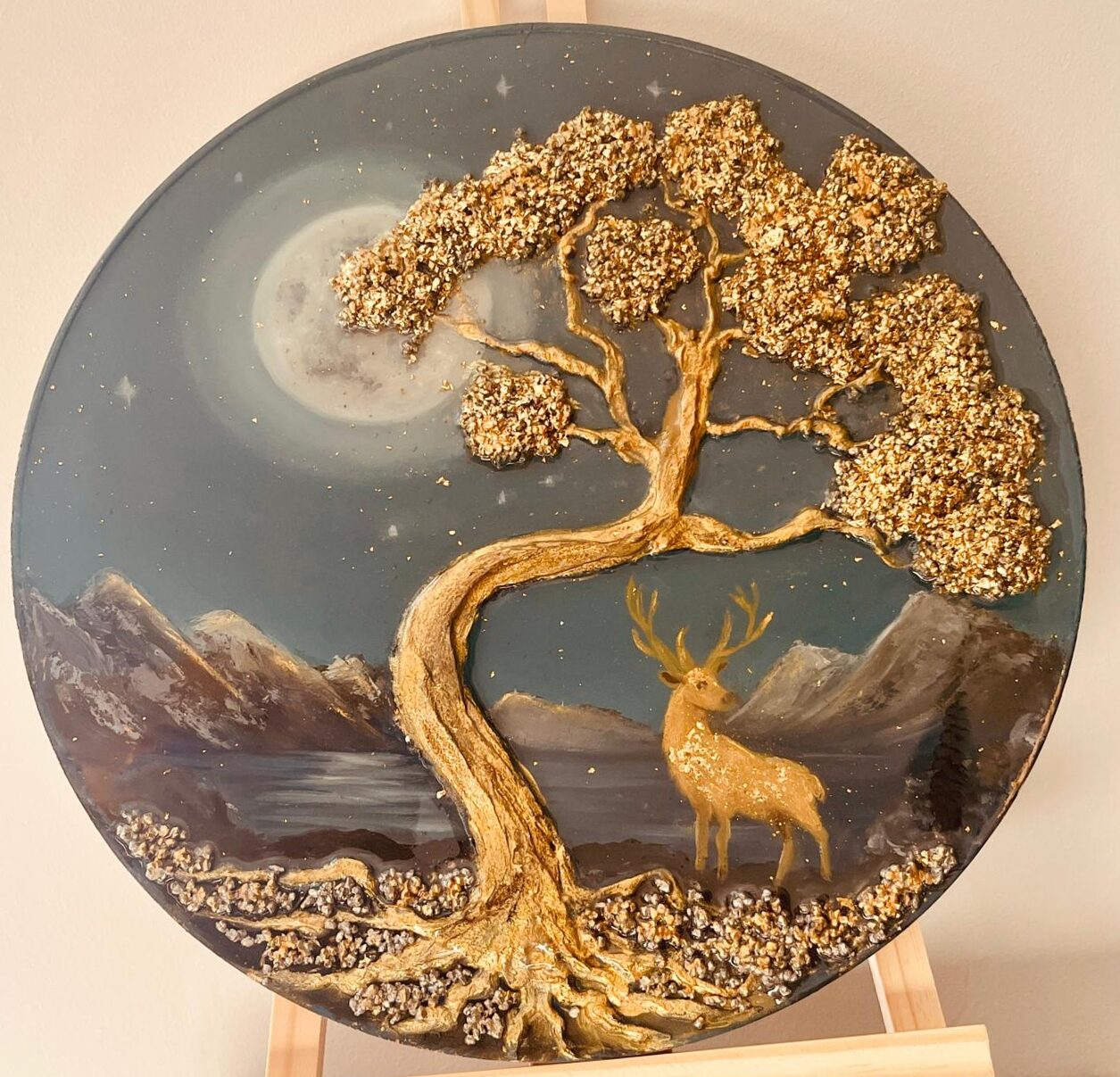 Du betrachtest gerade The Golden Tree – Ø 30 cm – 2026